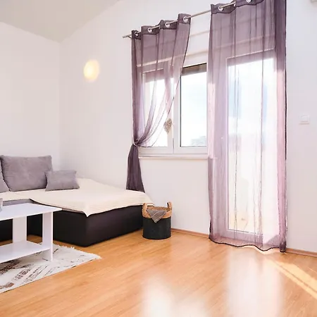 Διαμέρισμα Wohnung Mark